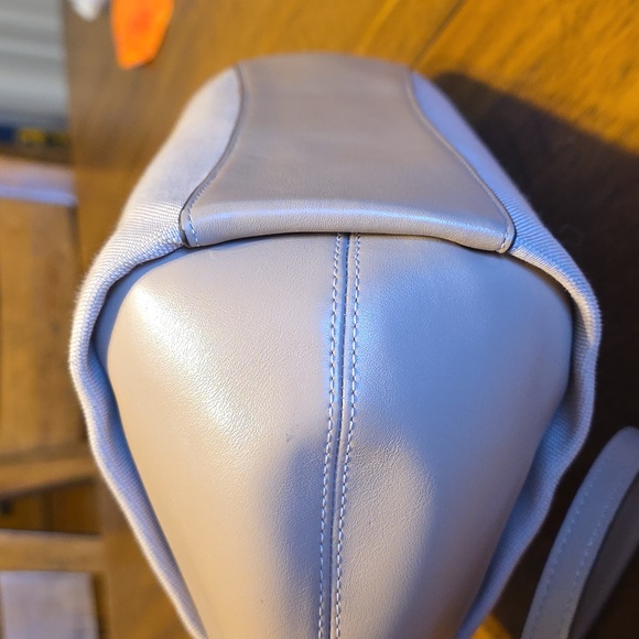 Coach Badge Jacquard Elise Satchel. - Picture 7 of 16